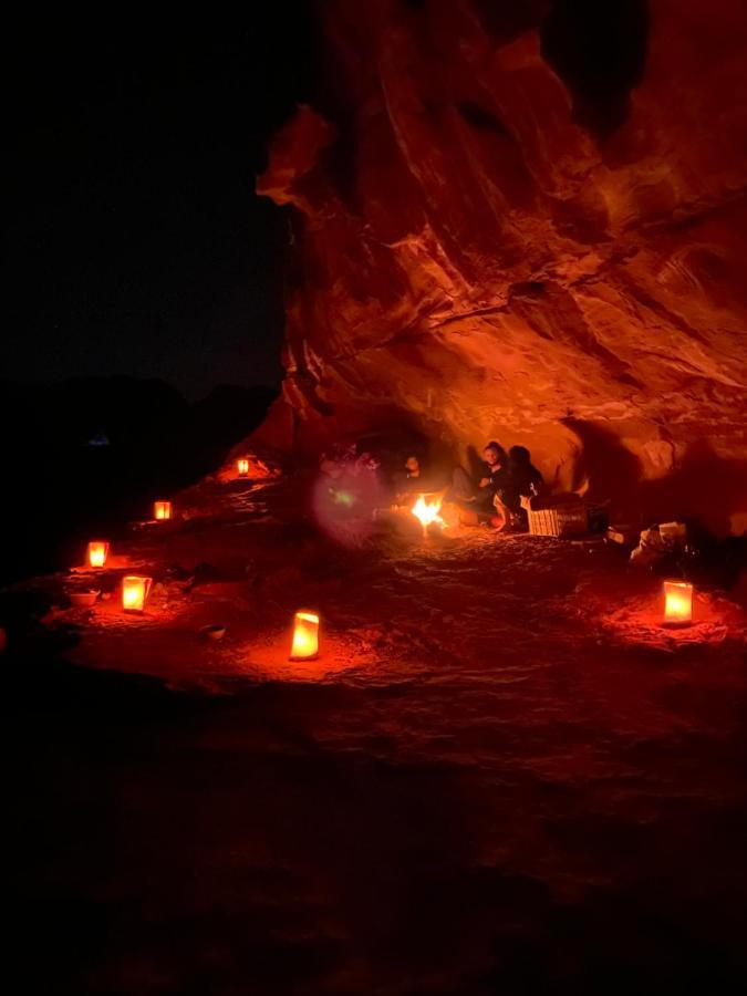 Wadi Rum Bedouin Heart Camp エクステリア 写真