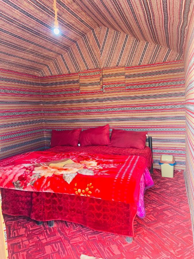 Wadi Rum Bedouin Heart Camp エクステリア 写真