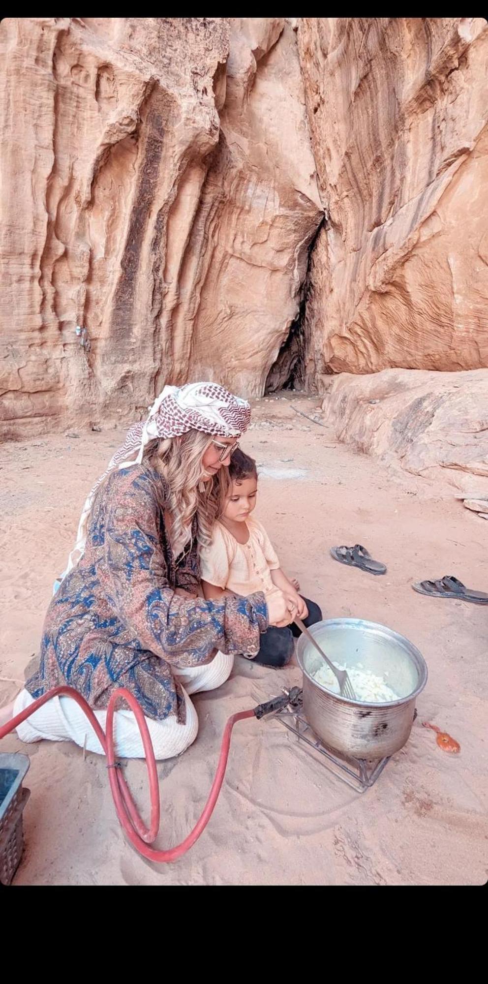 Wadi Rum Bedouin Heart Camp エクステリア 写真
