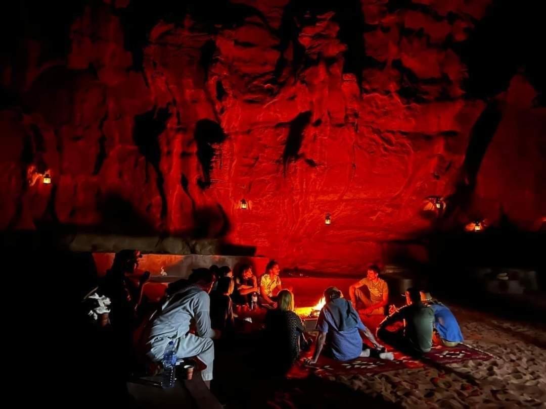 Wadi Rum Bedouin Heart Camp エクステリア 写真
