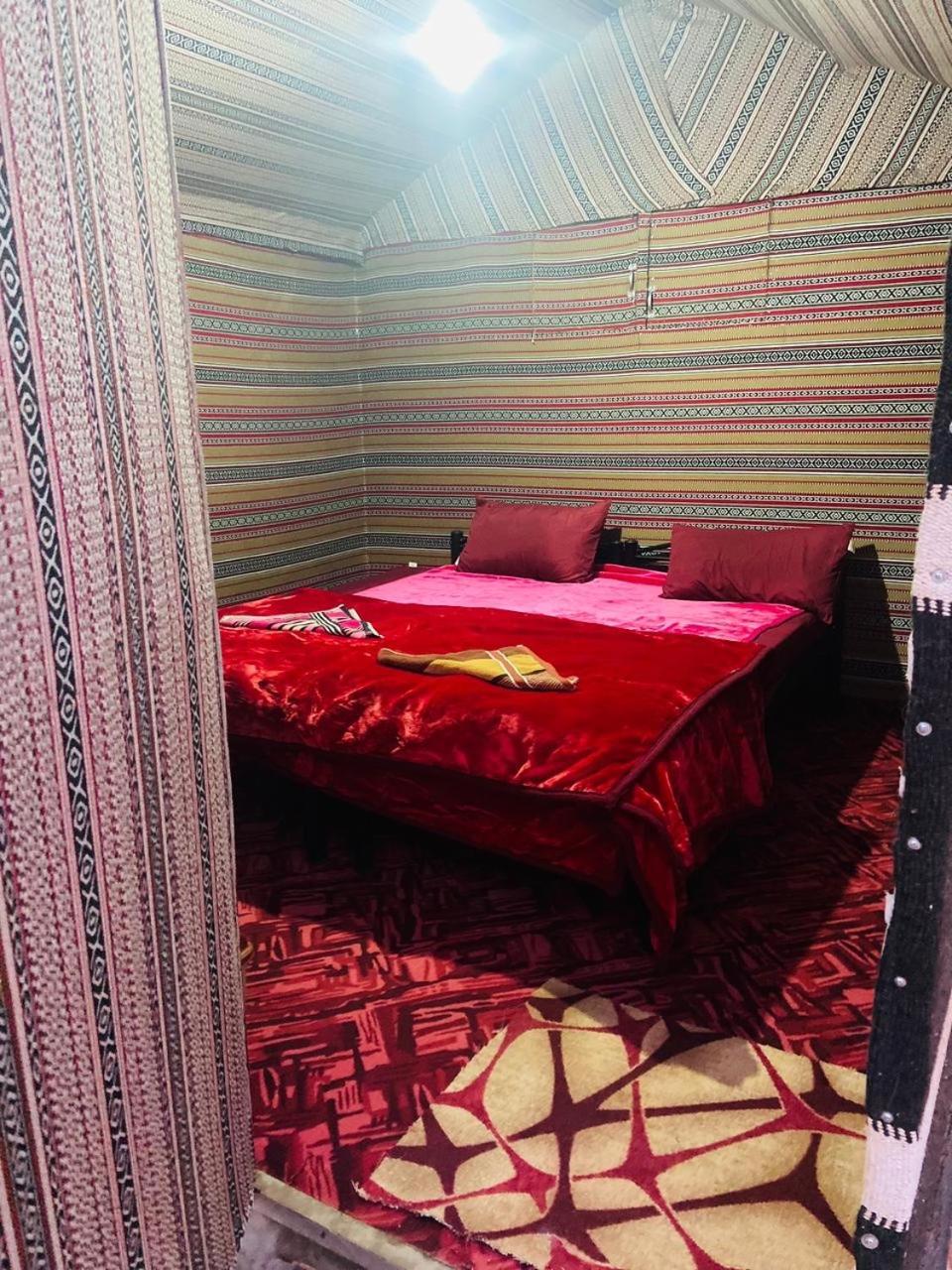 Wadi Rum Bedouin Heart Camp エクステリア 写真